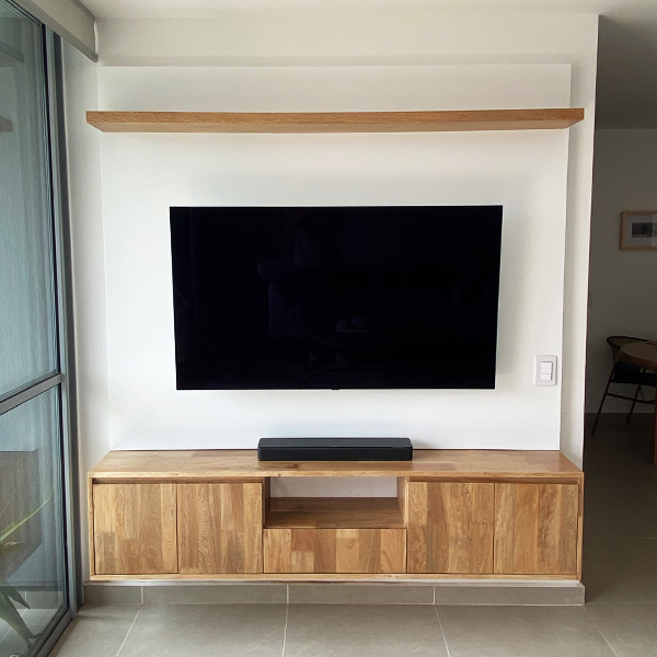 Mueble roble tablero blanco